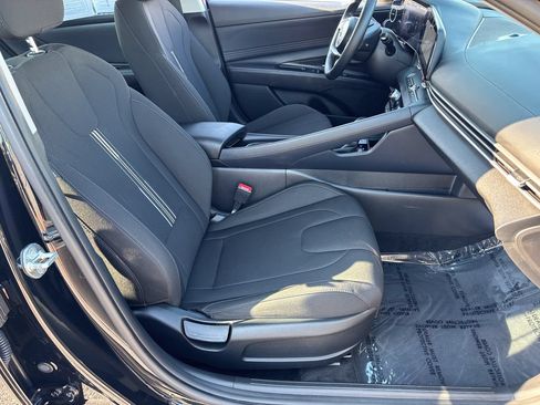 Used 2023 Hyundai Elantra SEL w/ Convenience Package FWD image 34