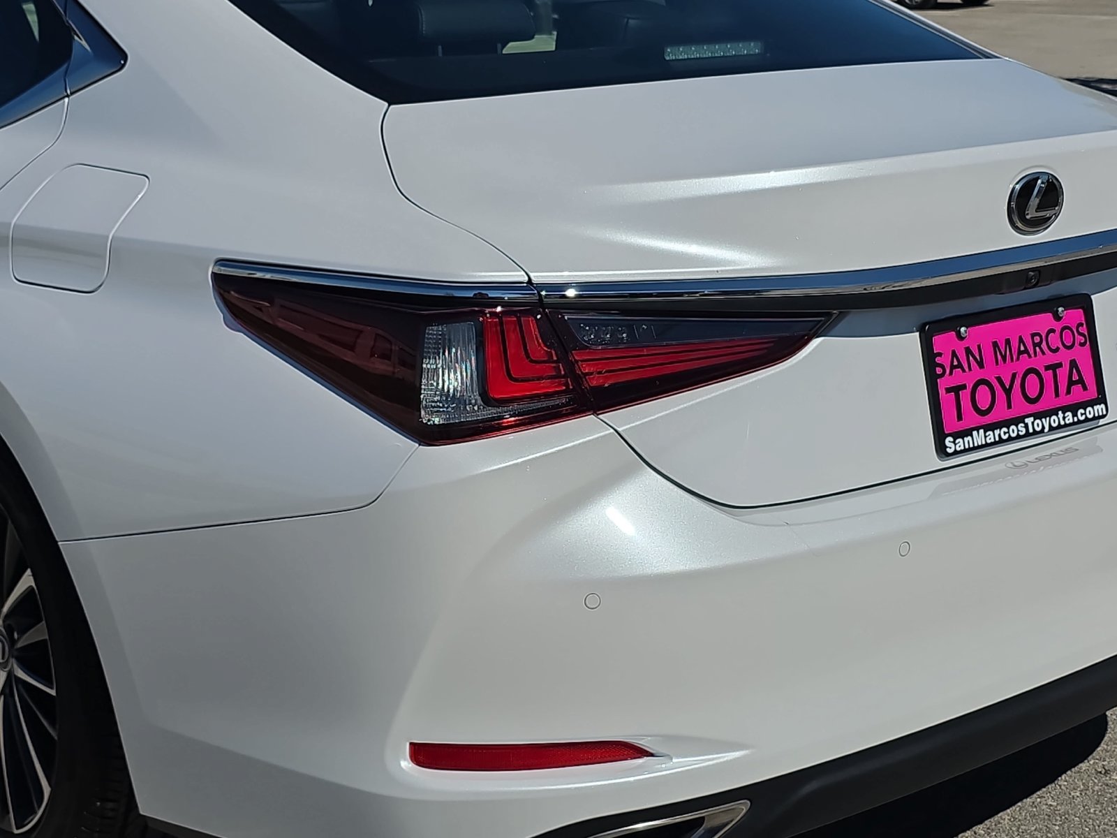 Used 2025 Lexus ES 350 w/ Premium Package FWD image 30