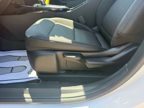 New 2026 Chevrolet Trax LT FWD image 28