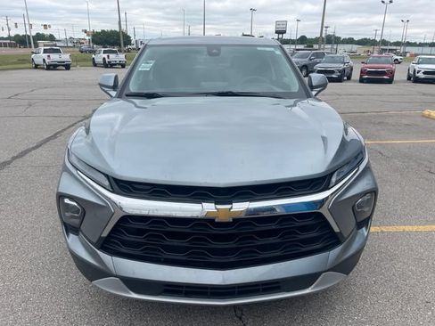 Used 2025 Chevrolet Blazer LT FWD image 8