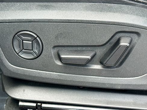 Used 2025 Audi Q3 2.0T Premium AWD/4WD image 24