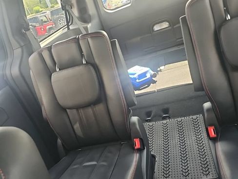 Used 2016 Dodge Grand Caravan R/T w/ Mopar Premium Addition Group FWD image 15