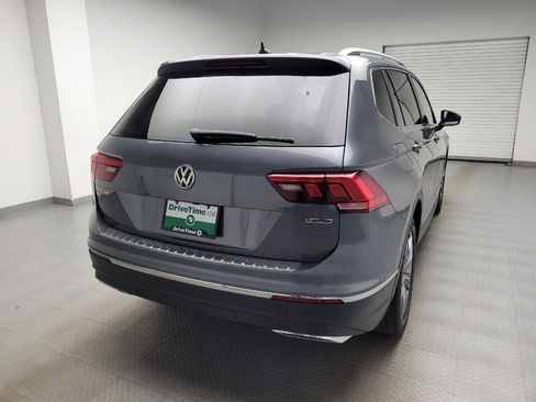 Used 2021 Volkswagen Tiguan SEL AWD/4WD image 7