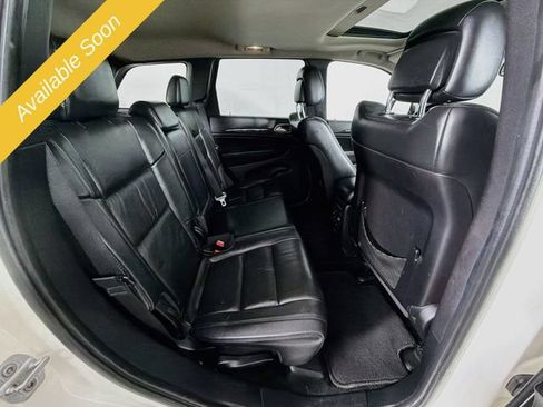 Used 2012 Jeep Grand Cherokee Laredo AWD/4WD image 26