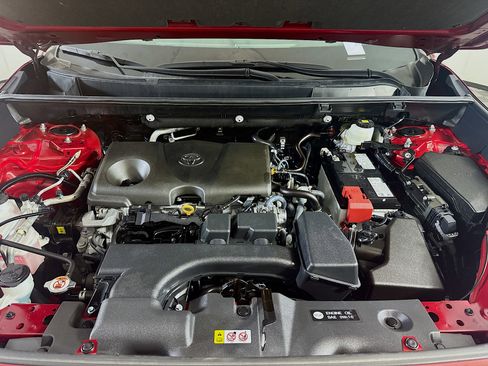 Used 2024 Toyota RAV4 LE image 33