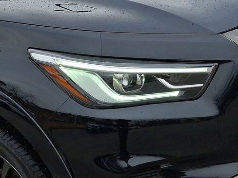 Used 2024 INFINITI QX80 Sensory image 9