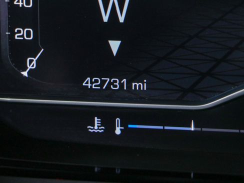 Used 2023 GMC Yukon Denali Ultimate AWD/4WD image 17