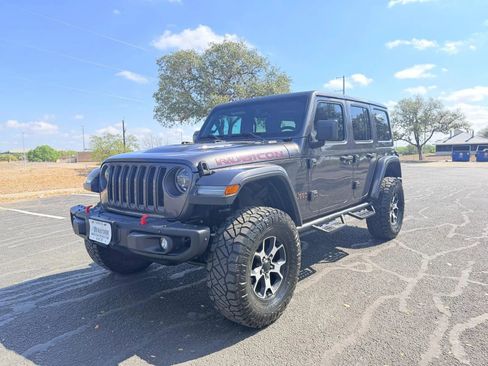 Used 2019 Jeep Wrangler Unlimited Rubicon image 2