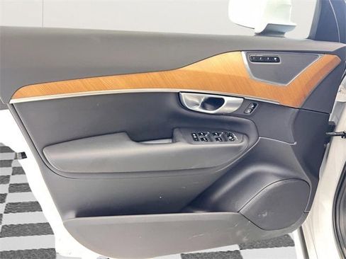 Used 2024 Volvo XC90 B5 Plus image 15