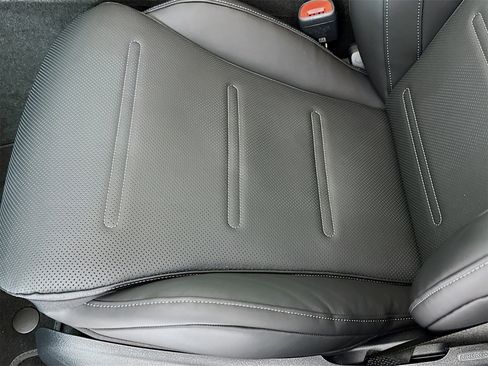 New 2026 Mercedes-Benz E 53 AMG e 4MATIC Sedan image 21