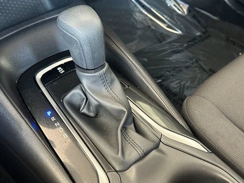 Used 2025 Toyota Corolla LE FWD image 19