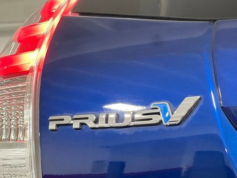 Used 2015 Toyota Prius V Four FWD image 10
