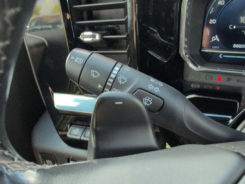 Used 2023 Chevrolet Silverado 1500 ZR2 w/ Technology Package AWD/4WD image 13