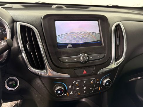 Used 2020 Chevrolet Equinox LT image 16