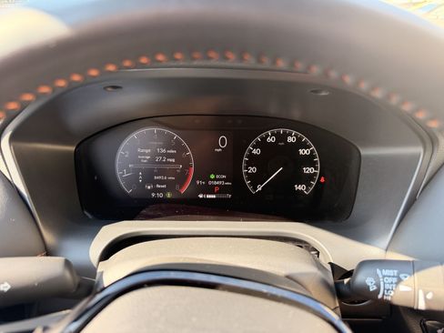 Certified 2025 Honda HR-V Sport image 19