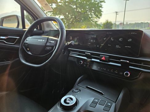 Certified 2026 Kia Sportage EX AWD/4WD image 16