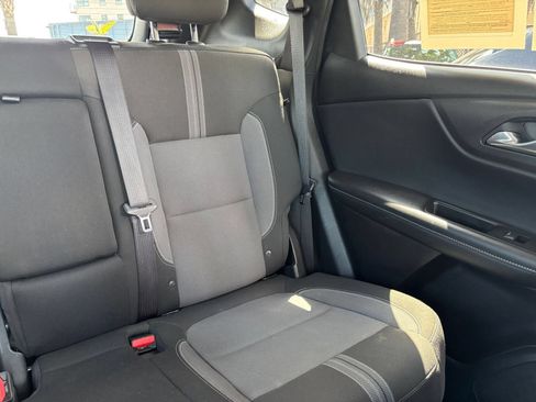 Used 2025 Chevrolet Blazer LT FWD image 38