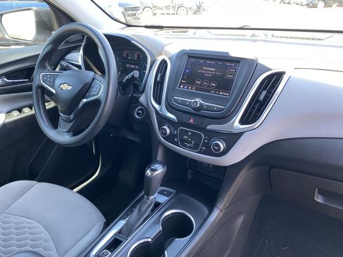 Used 2020 Chevrolet Equinox LS AWD/4WD image 12