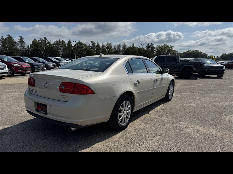 Used 2011 Buick Lucerne CXL w/ Driver Confidence Package FWD image 5
