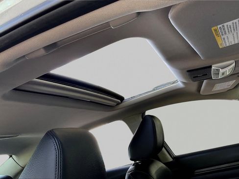 Used 2019 Nissan Altima 2.5 SR w/ SR Premium Package FWD image 26