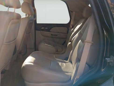 Used 2011 GMC Yukon Denali image 11