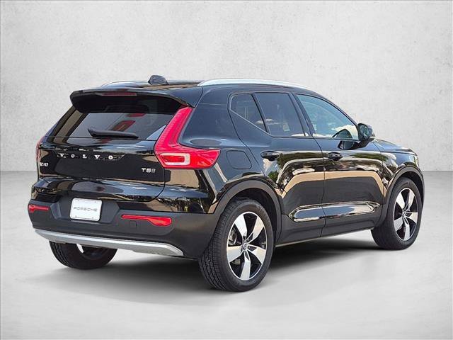 Used 2021 Volvo XC40 T5 Momentum AWD/4WD image 9
