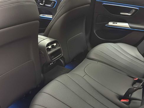 New 2026 Mercedes-Benz E 350 4MATIC Sedan image 29