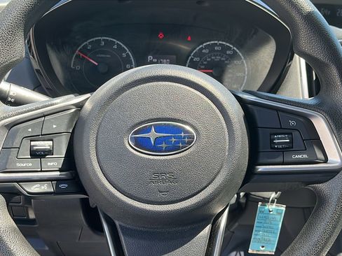 Used 2018 Subaru Crosstrek 2.0i AWD/4WD image 11