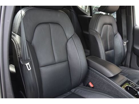 Certified 2023 Volvo XC40 B5 Plus w/ Driver Assist Package AWD/4WD image 30