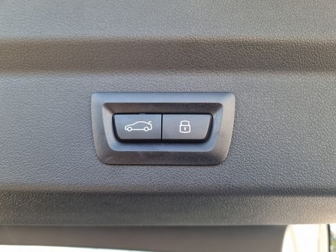 Used 2025 BMW X2 xDrive28i AWD/4WD image 13