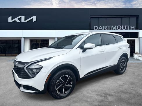 Used 2023 Kia Sportage LX image 1