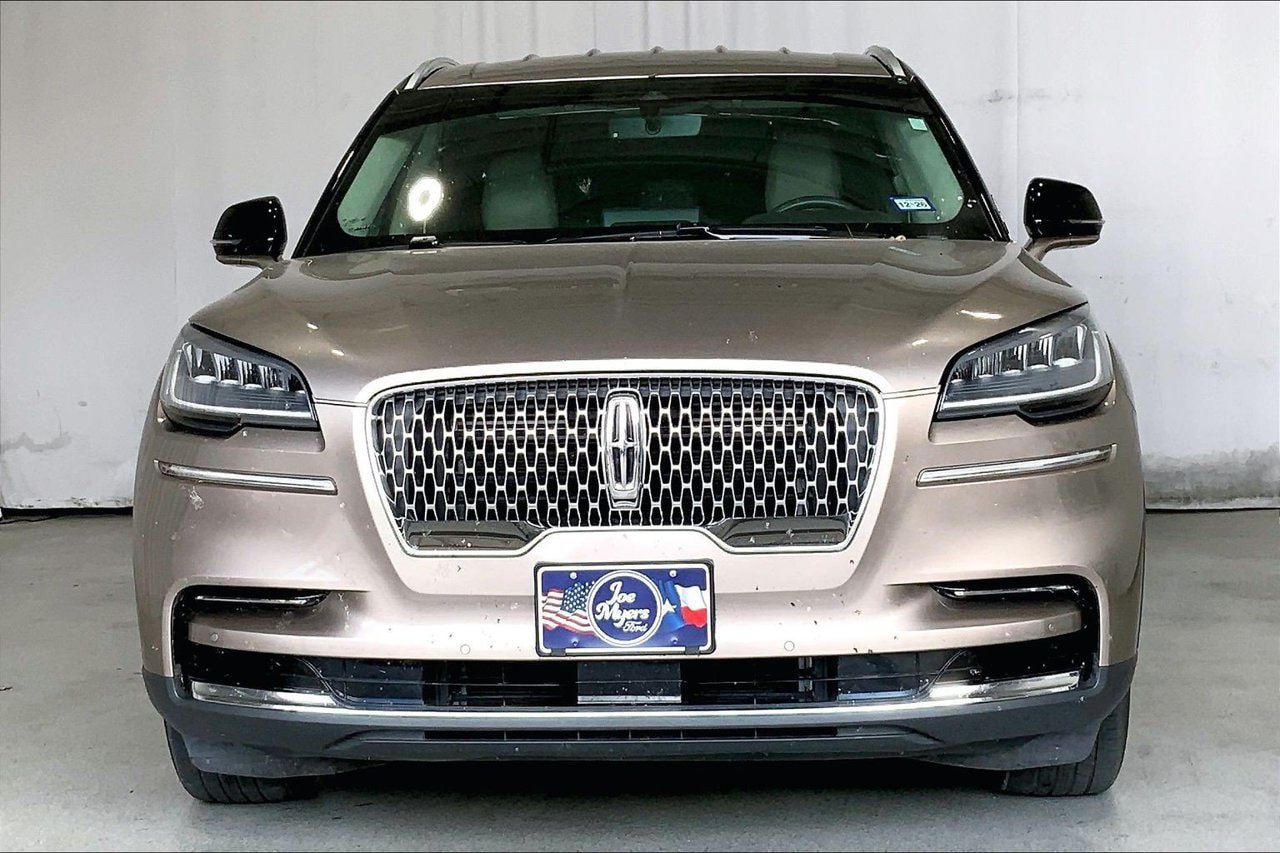 Used 2021 Lincoln Aviator 2WD image 3