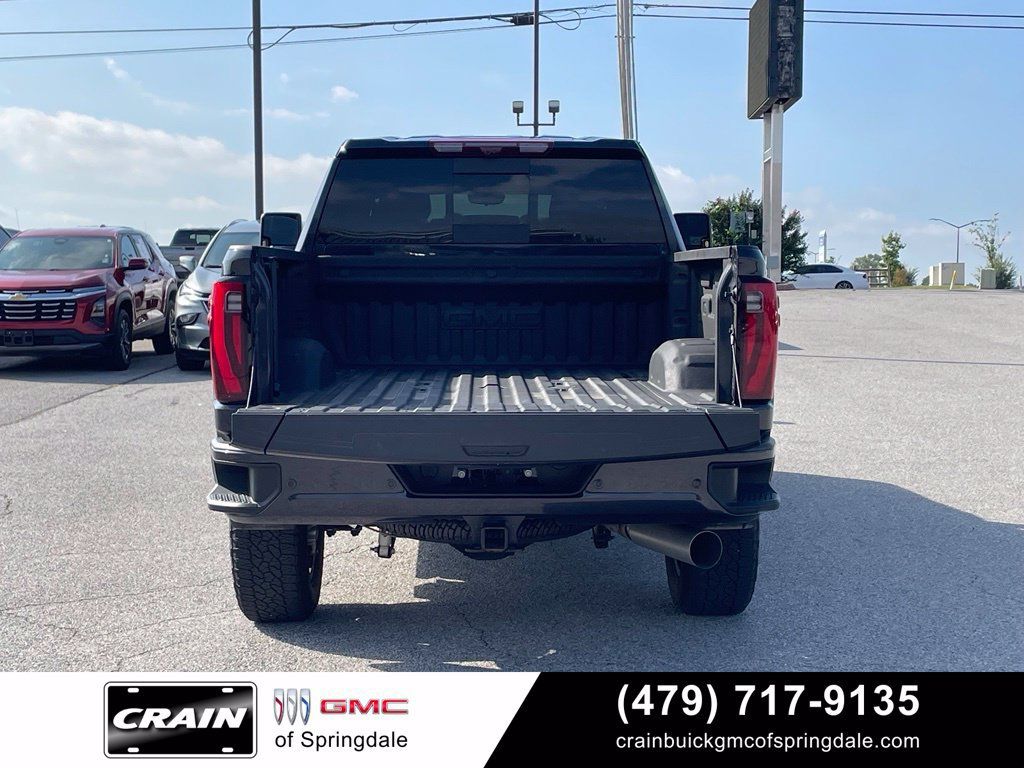 Used 2025 GMC Sierra 2500 Denali Ultimate AWD/4WD image 8