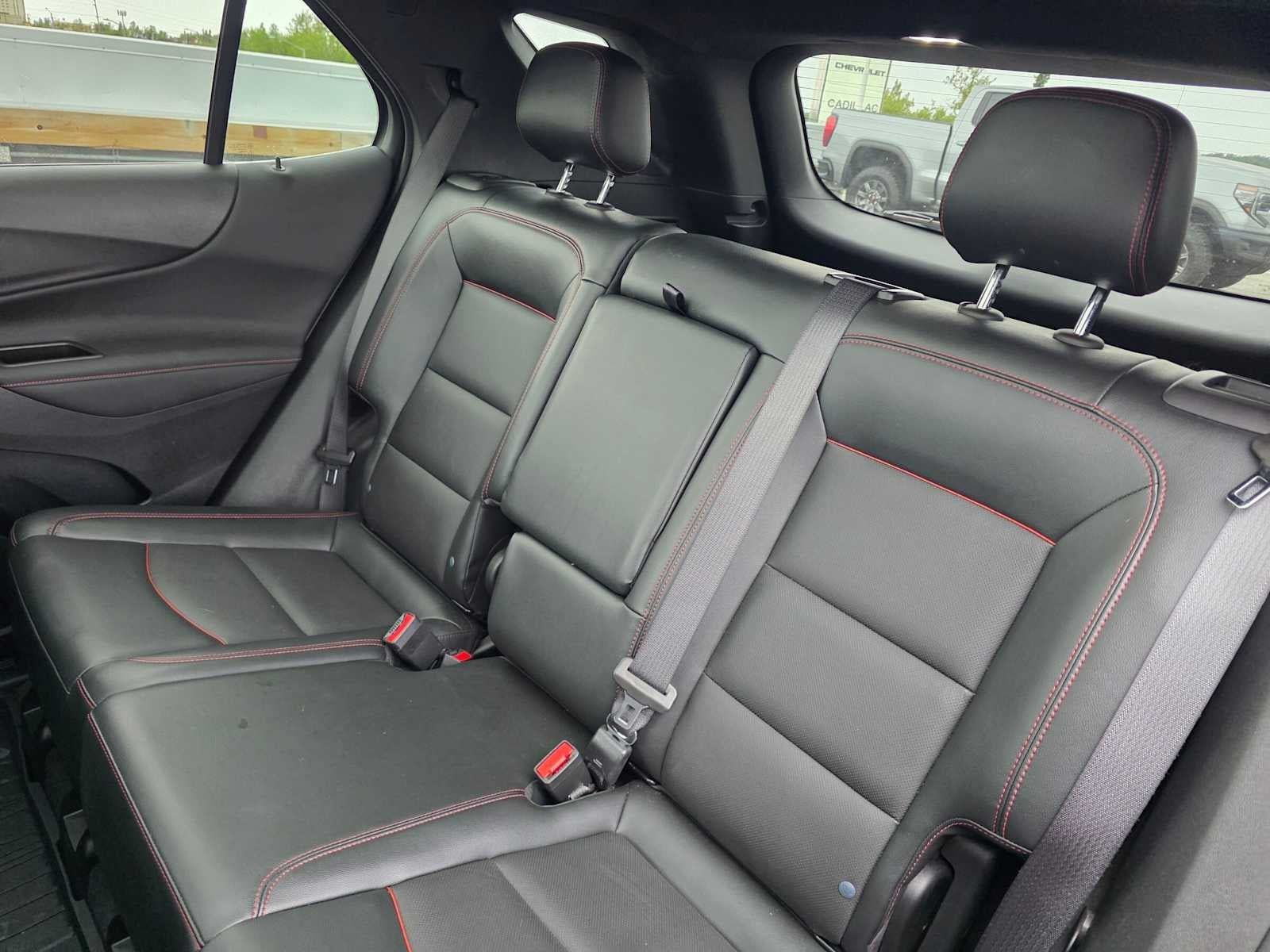 Used 2023 Chevrolet Equinox RS w/ RS Leather Package AWD/4WD image 17
