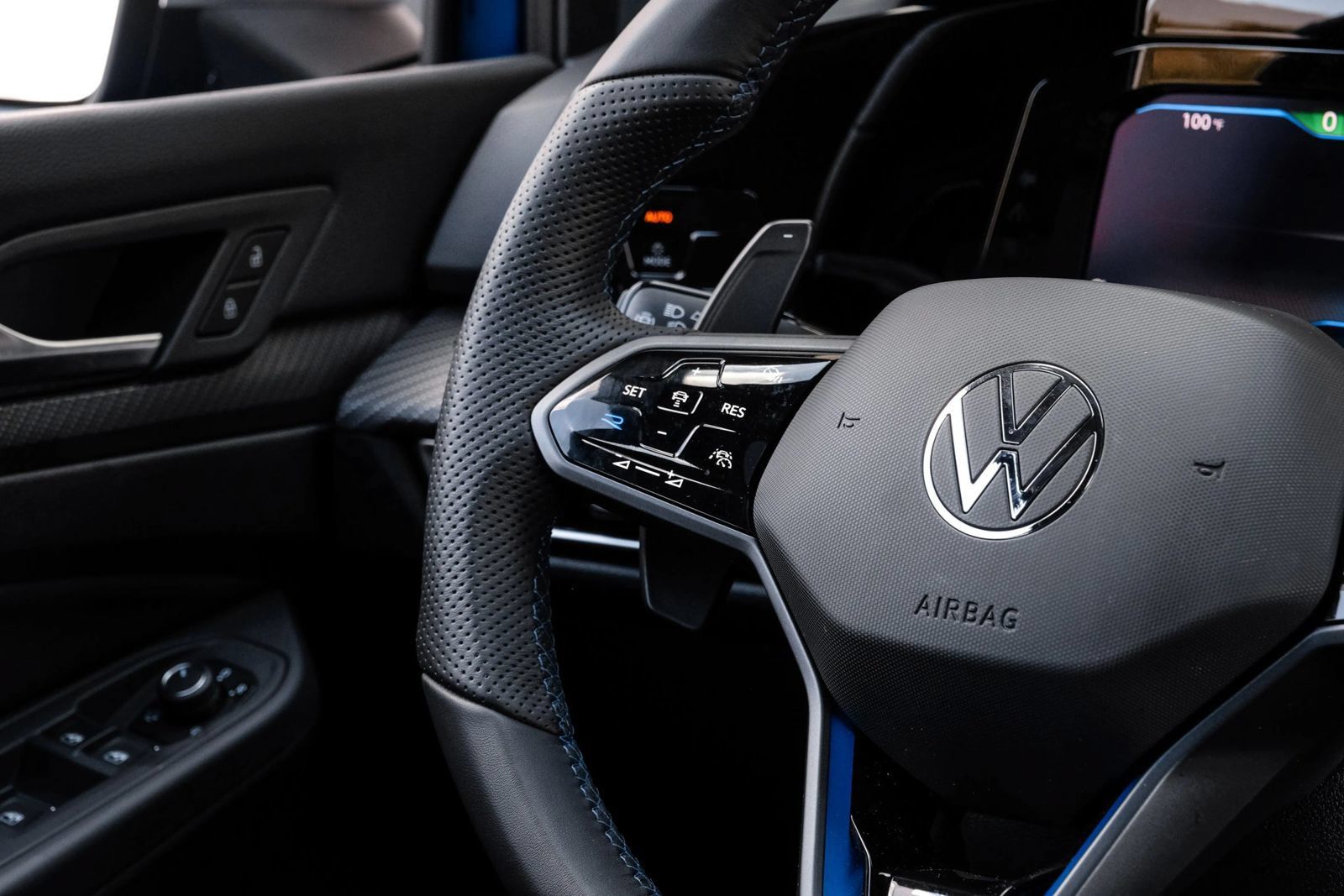Used 2024 Volkswagen Golf R AWD/4WD image 19