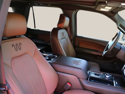 Used 2024 Ford Expedition King Ranch image 23