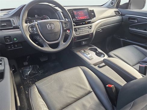 Certified 2023 Honda Ridgeline RTL image 11