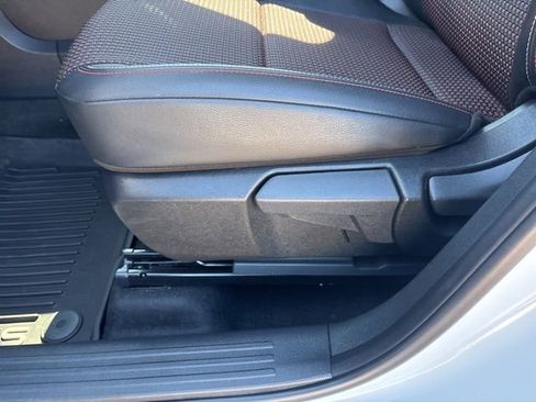Certified 2025 Nissan Kicks SR AWD/4WD image 18