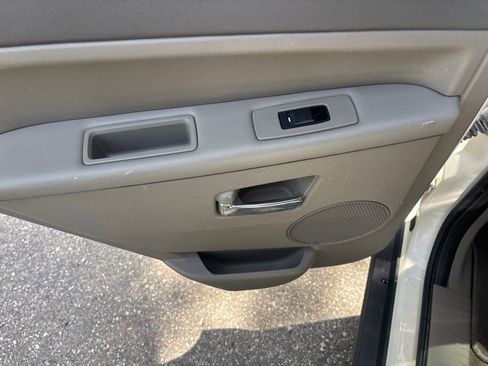 Used 2009 Jeep Grand Cherokee Laredo w/ Sun/Sound Group AWD/4WD image 28