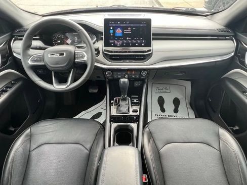 Certified 2023 Jeep Compass Limited w/ Elite Group AWD/4WD image 2