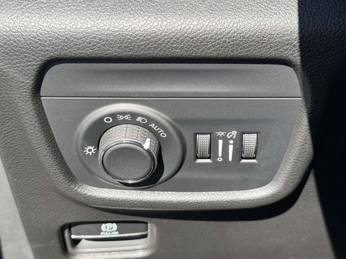 New 2025 Jeep Grand Cherokee L Laredo AWD/4WD image 9