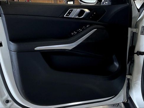 Used 2022 BMW X5 xDrive40i w/ Premium Package image 20