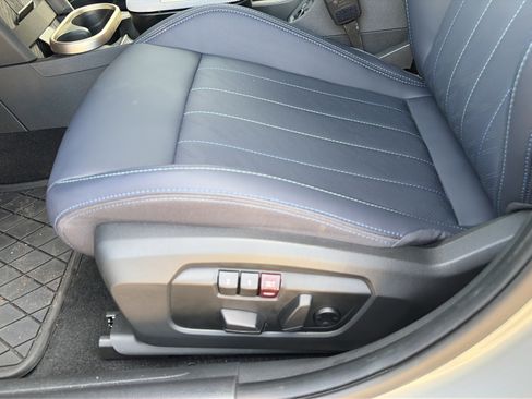 Used 2025 MINI Cooper 4-Door Hardtop FWD image 15