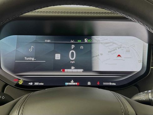 New 2025 Land Rover Range Rover Long Wheelbase SE image 12