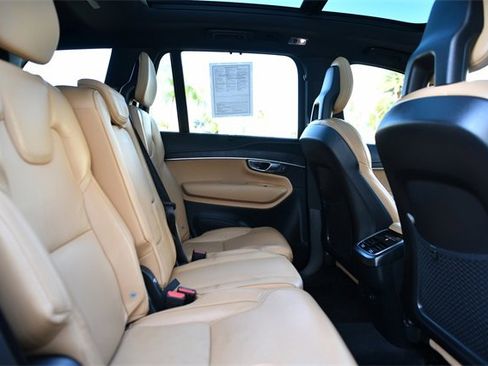 Used 2021 Volvo XC90 T6 Inscription w/ Protection Package Premier image 27