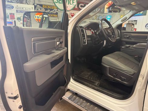 Used 2016 RAM 2500 Outdoorsman image 12