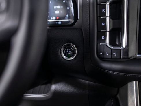 Used 2024 GMC Yukon XL Denali w/ Advanced Technology Package AWD/4WD image 37