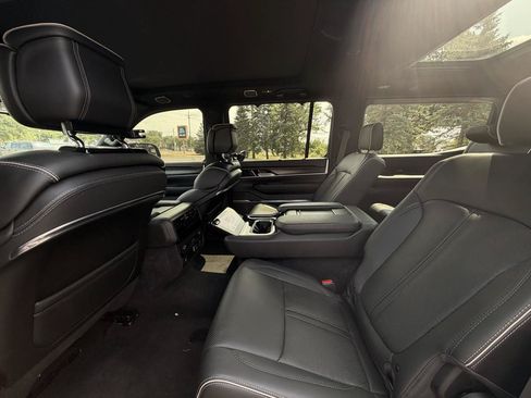 Used 2024 Jeep Grand Wagoneer Series II Obsidian w/ Quick Order Packagew 28T AWD/4WD image 13