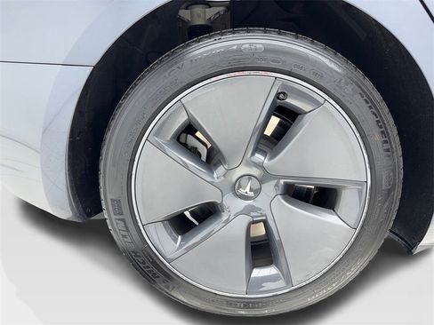 Used 2023 Tesla Model 3 Standard Range image 47