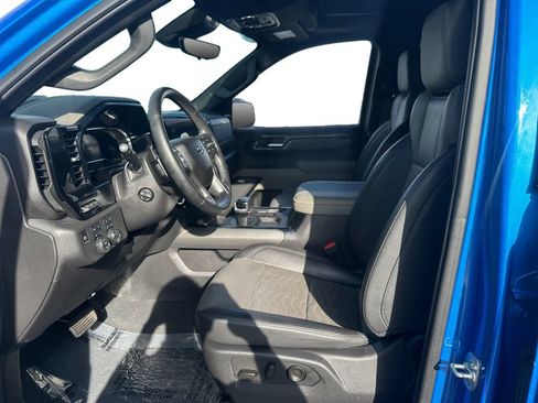 Used 2025 Chevrolet Silverado 1500 ZR2 w/ Technology Package AWD/4WD image 12